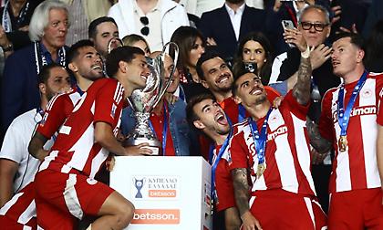 Η φιέστα στο ΟΑΚΑ για την κατάκτηση του Κυπέλλου από τον Ολυμπιακό