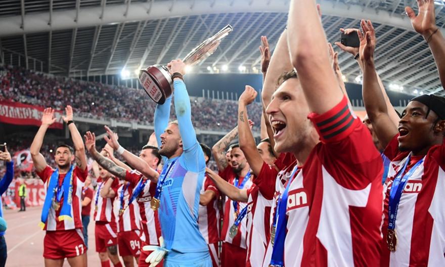 Τα σχόλια στον bwinΣΠΟΡ FM 94,6 για την κατάκτηση του Κυπέλλου και του νταμπλ από τον Ολυμπιακό