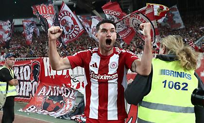 Νικολακόπουλος: «Άξιο νταμπλ με τους δύο γκολτζήδες του ο Ολυμπιακός»