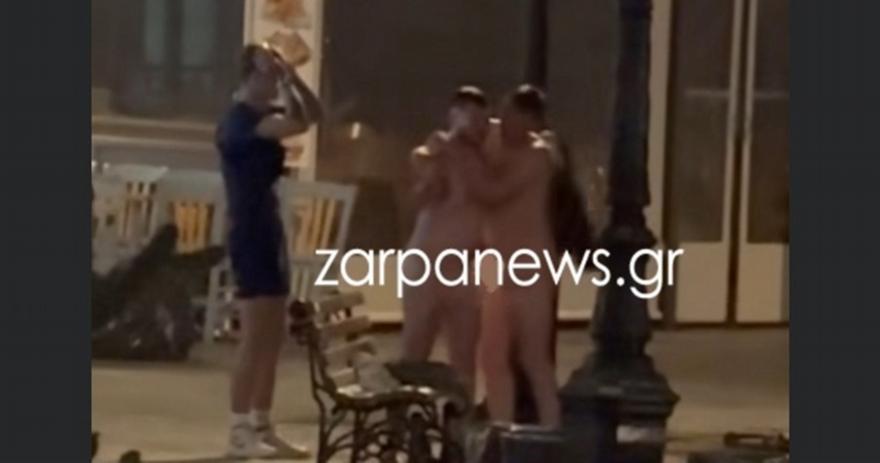 Γυμνοί ναύτες από το Βρετανικό αεροπλανοφόρο προκαλούν στο Ενετικό Λιμάνι των Χανίων