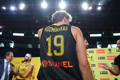 Χωρίς τον Κουζμίνσκας η ΑΕΚ στο τελευταίο παιχνίδι της σεζόν