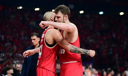 Ο Βεζένκοφ νίκησε τον Φουρνιέ σε ερυθρόλευκο κουίζ και... κατηγορήθηκε για κλεψιά!