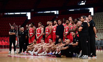 Ζέρβας: «Το βασικότερο ότι ο Ολυμπιακός πάει υγιής και πλήρης στο Άμπου Ντάμπι - Υπάρχει κλίμα αισιοδοξίας»