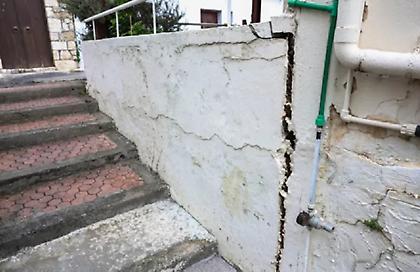 Στον «χορό» των Ρίχτερ η Εύβοια: Πάνω από 50 κτήρια με ρηγματώσεις – Καθησυχαστικοί οι σεισμολόγοι