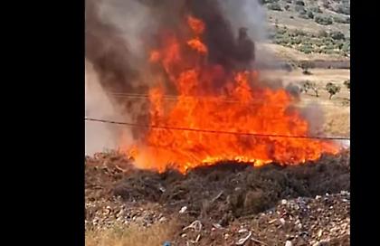 Φωτιά στο Μαρκόπουλο - Καίγονται σκουπίδια και λάστιχα