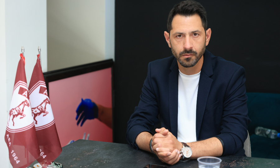 ΑΕΛ: Παρουσιάστηκε ο νέος της προπονητής, Γιώργος Πετράκης