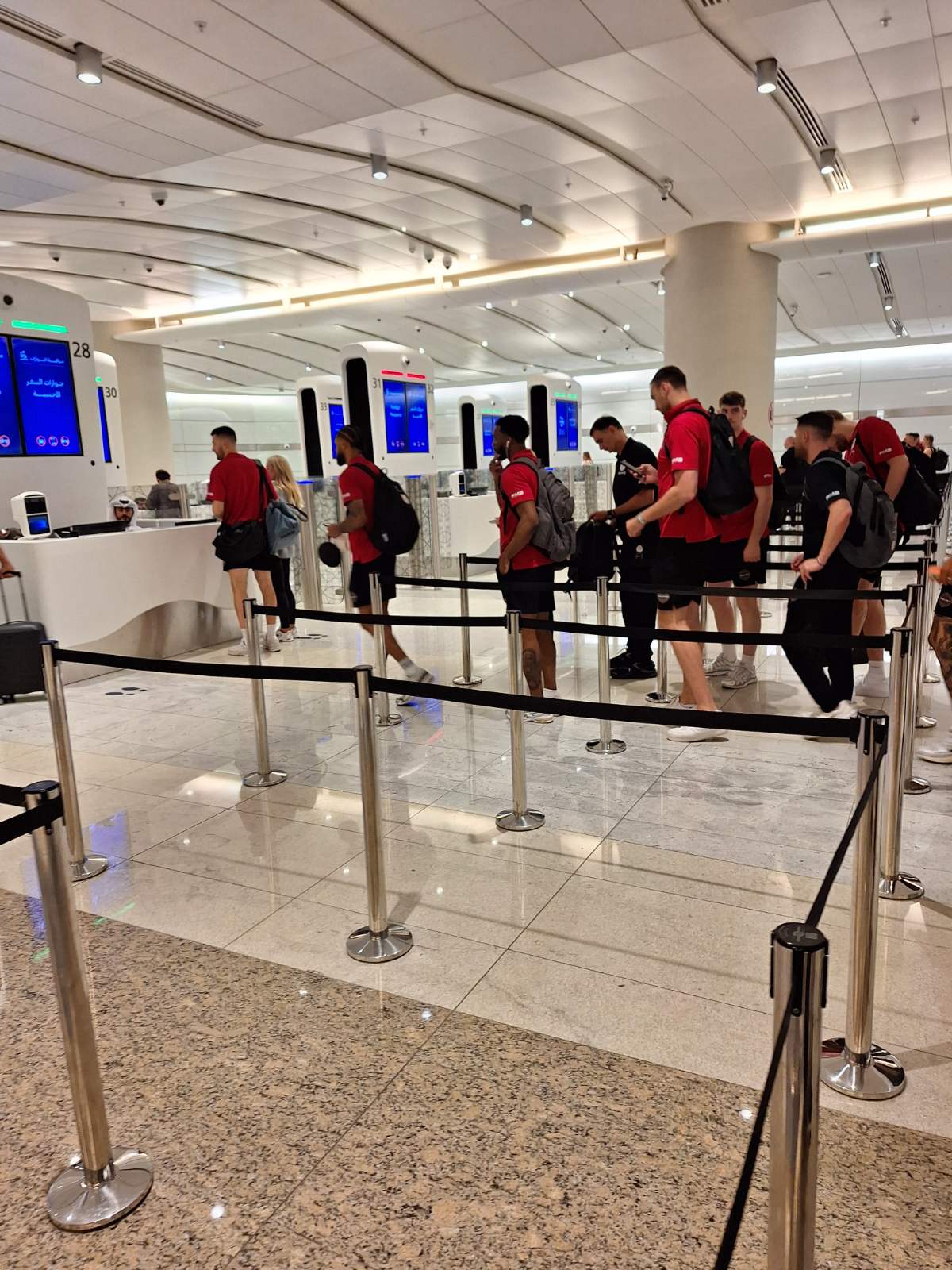 Ολυμπιακός: Προσγειώθηκε στο Άμπου Ντάμπι