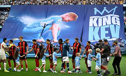 Το εντυπωσιακό πανό των φίλων της Μάντσεστερ Σίτι για τον Ντε Μπρόινε