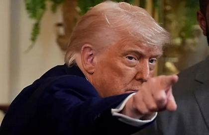 Οργισμένη επίθεση Τραμπ σε δημοσιογράφο που τον ρώτησε για το αεροσκάφος από το Κατάρ (video)