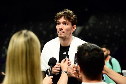 Όσμαν: «Θα είμαι πιο γρήγορος τώρα που… κουρεύτηκα και τόσο καυτός όσο η ατμόσφαιρα στο Άμπου Ντάμπι»!