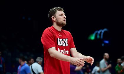 Βεζένκοφ στον bwinΣΠΟΡ FM 94,6: «Δουλέψαμε 8 μήνες για να είμαστε εδώ - Να κάνουμε το παιχνίδι μας, όπως όλη τη χρονιά»