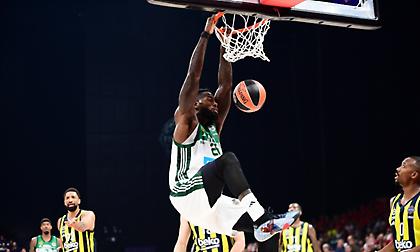 Λεσόρ is back: Εντυπωσιακή τάπα και κάρφωμα από τον Γάλλο σέντερ του Παναθηναϊκού!