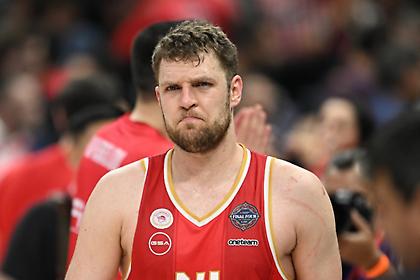 Βεζένκοφ: «Νιώθω άδειος - Δεν ήμουν όπως έπρεπε και απογοητεύσαμε αρκετό κόσμο»