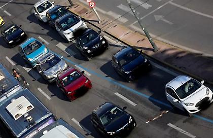 Μποτιλιάρισμα σε Κηφισίας, Κηφισό και Αττική Οδό - Ποιοι άλλοι δρόμοι αντιμετωπίζουν προβλήματα