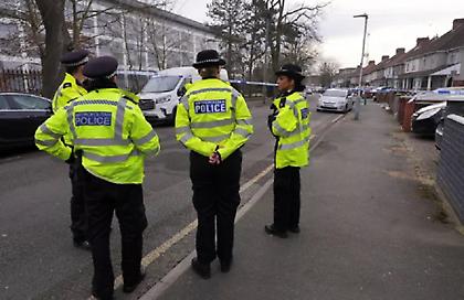 24ωρο βίας με μαχαιρώματα, πυροβολισμούς και άγριες συμπλοκές στο Λονδίνο