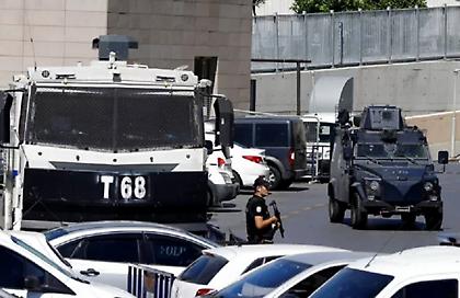 Τουλάχιστον 50 στρατιωτικοί συνελήφθησαν για σχέσεις με το γκιουλενικό κίνημα στην Τουρκία