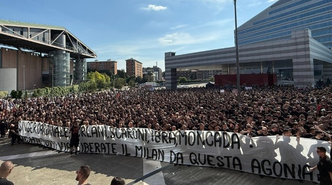 «Go Home»: Διαμαρτυρίες των οργανωμένων οπαδών της Μίλαν προς τη διοίκηση