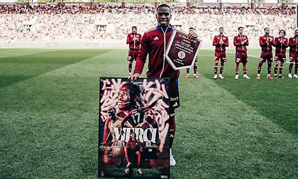 Θερμή βράβευση για τον Κουτέσα πριν το νέο του ξεκίνημα στην ΑΕΚ