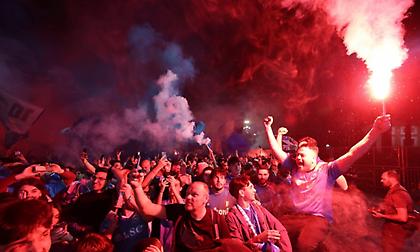 Η νύχτα… μέρα στη Νάπολη για χάρη της πρωταθλήτριας!