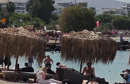 Στις παραλίες σήμερα οι Αθηναίοι - Στους 31 βαθμούς η θερμοκρασία