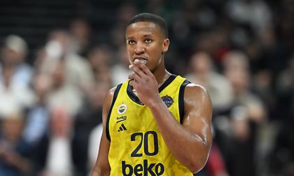 Χολ: «Ζω τις καλύτερες στιγμές της καριέρας μου, δεν με ενδιέφερε αν θα αναδειχθώ MVP»