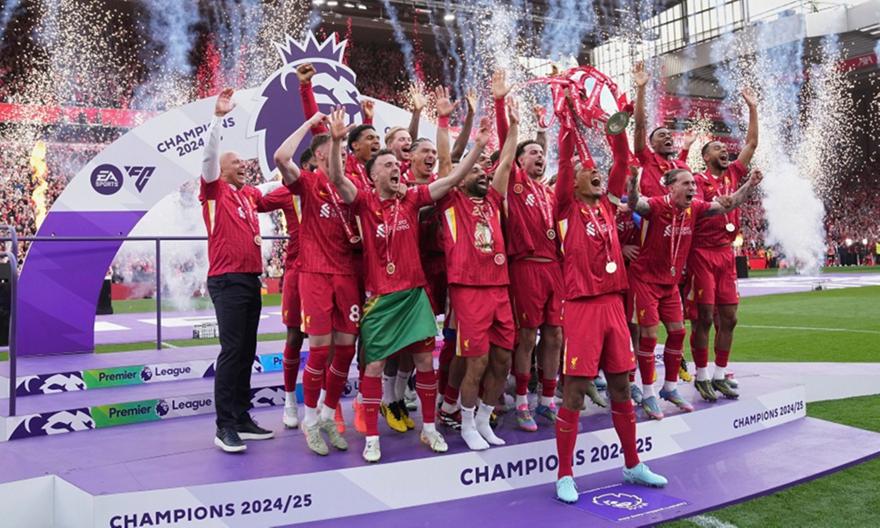Premier League: Η απονομή του πρωταθλήματος στη πρωταθλήτρια Λίβερπουλ (VIDEO)