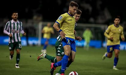 Πολύ κοντά στον Αποστολάκη η ΑΕΛ