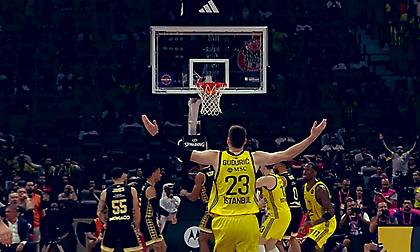 Από μοιραίος με τη Σερβία, ωραίος με τη Φενέρ: Ο Γκούντουριτς λυτρώθηκε με τρίποντο μπροστά στον Τάις!