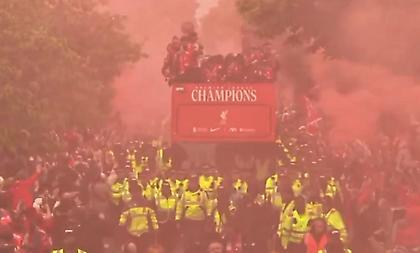 «Κοκκινίζει» το Μέρσεϊσαϊντ για τη μεγάλη γιορτή της Λίβερπουλ!