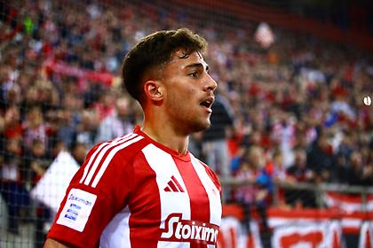 Γιατί οι ομάδες της Premier League έχουν «τρελαθεί» με τον Κωστούλα