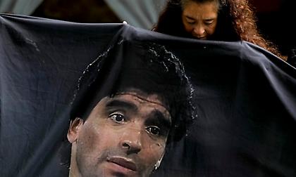 Ακυρώθηκε η δίκη για τον θάνατο του Μαραντόνα - Νέα διαδικασία μετά από κακοδικία!