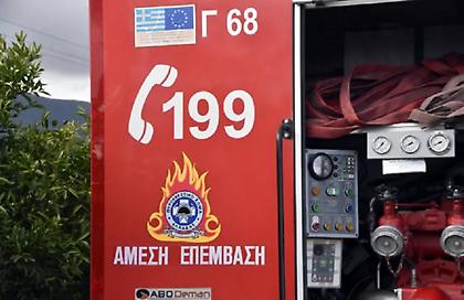 Υπό μερικό έλεγχο η φωτιά σε χαμηλή βλάστηση στον Ασπρόπυργο