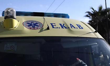 Τροχαίο δυστύχημα στην Ανάβυσσο: Μηχανή συγκρούστηκε με δύο ΙΧ - Μία νεκρή