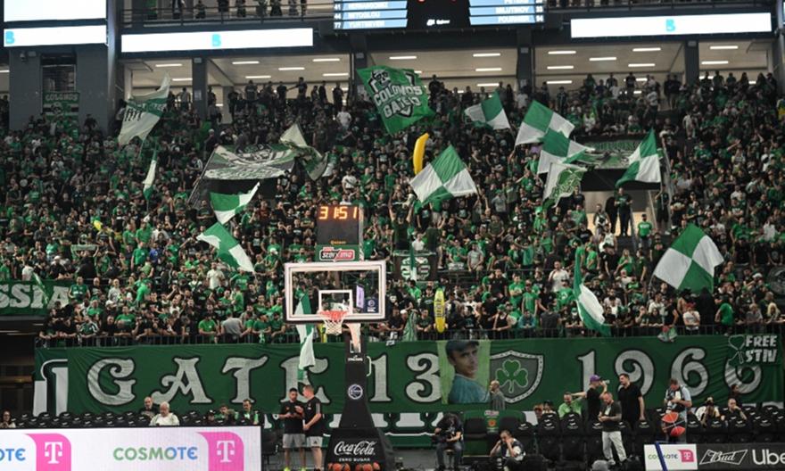 Μαγική ατμόσφαιρα στο ΟΑΚΑ αρκετή ώρα πριν το τζάμπολ του Game 1 των τελικών