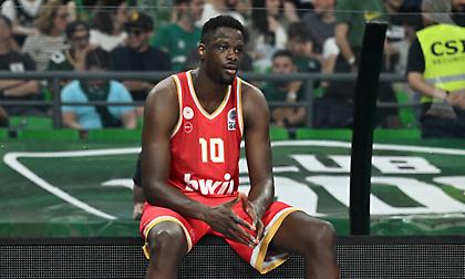 Φαλ: «Κάναμε πολλά εύκολα λάθη, πρέπει να παίξουμε πιο έξυπνα στη συνέχεια»