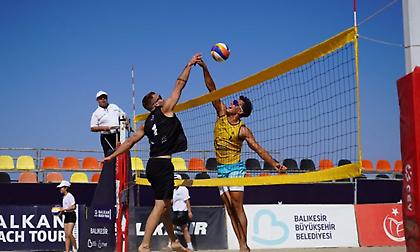 Στα ημιτελικά του Βαλκανικού μπιτς βόλεϊ οι ελληνικές ομάδες