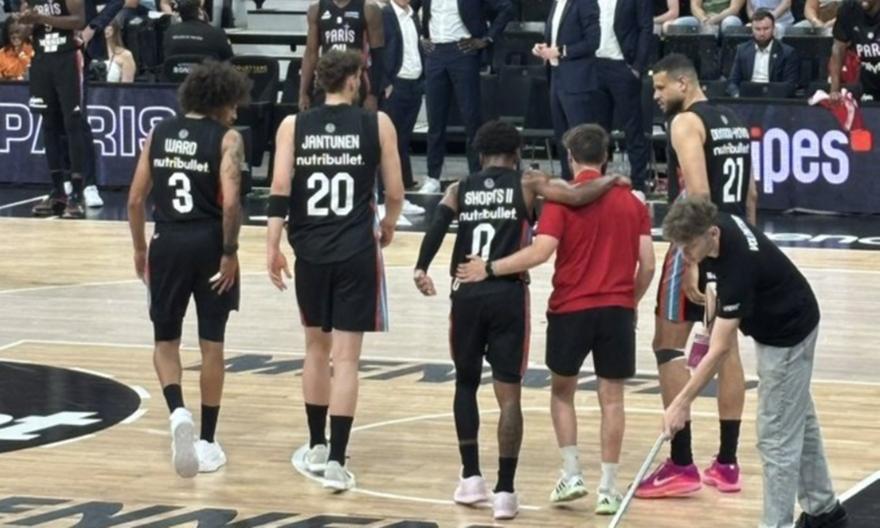 Παρί: Γύρισε τον αστράγαλό του, αλλά επέστρεψε μετά από λίγο στο παρκέ ο Σορτς