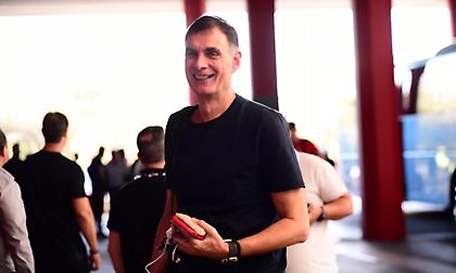 Η άφιξη του Ολυμπιακού στο ΣΕΦ για τον δεύτερο τελικό με τον Παναθηναϊκό