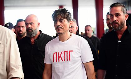 Έφτασε με ισχυρή συνοδεία στο ΣΕΦ ο Δημήτρης Γιαννακόπουλος