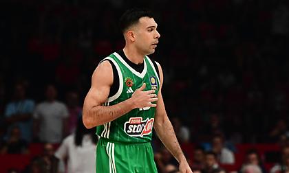 Η αντίδραση του Σλούκα στα υβριστικά συνθήματα: «Εγώ έχω τέσσερις Ευρωλίγκες, εσείς τρεις»