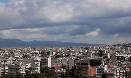 Καιρός: Βροχές σε Κρήτη και Δωδεκάνησα – Μικρή άνοδος θερμοκρασίας στην υπόλοιπη χώρα