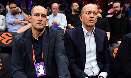 Αγγελόπουλοι: «Απορρίπτεται ως απαράδεκτη η πρόσκληση να καθίσουμε στο ίδιο τραπέζι με τον καταζητούμενο Γιαννακόπουλο»!