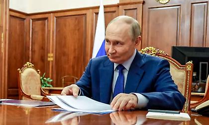 Η Ρωσία αφήνει ανοιχτό το ενδεχόμενο συνάντησης κορυφής μεταξύ Πούτιν και Ζελένσκι