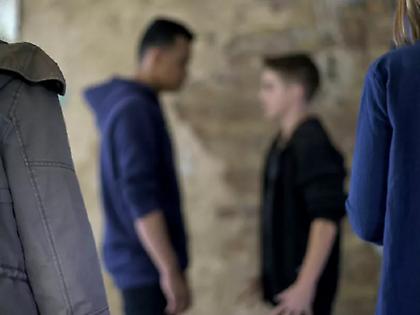 Ανήλικοι λήστεψαν συνομήλικό τους στη Λάρισα – Έβγαλαν μαχαίρι και του πήραν 35 ευρώ