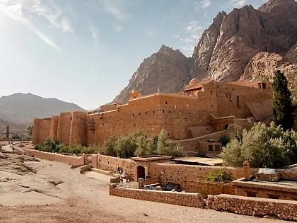 Μονή Σινά: Στο Κάιρο σήμερα η ελληνική αντιπροσωπεία με επικεφαλής τον Γεραπετρίτη - Τι επιδιώκει η Αθήνα