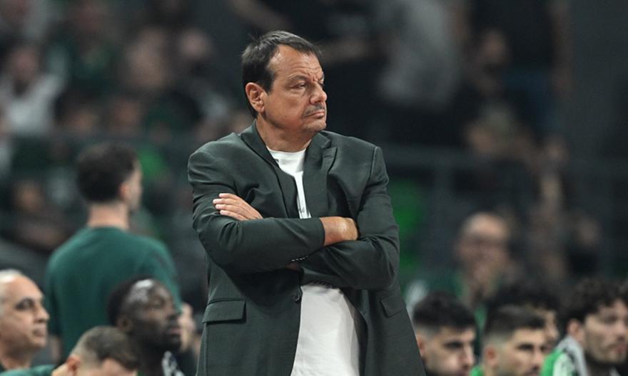 Παναθηναϊκός-Ολυμπιακός: Τα φιλάκια του Αταμάν στον κόσμο - Δεν χαιρέτησε τον Μπαρτζώκα