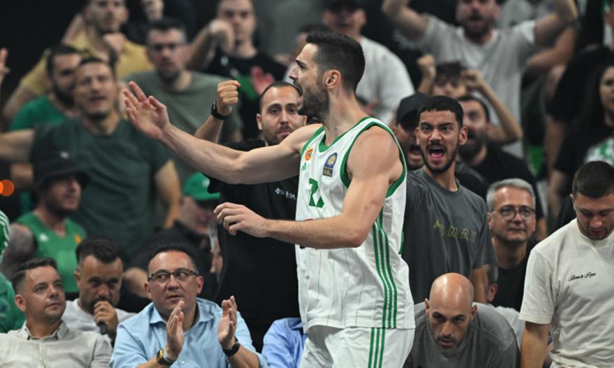 Σκόραρε με καλάθι-φάουλ και πανηγύρισε έξαλλα με τους φίλους του Παναθηναϊκού ο Παπαπέτρου!