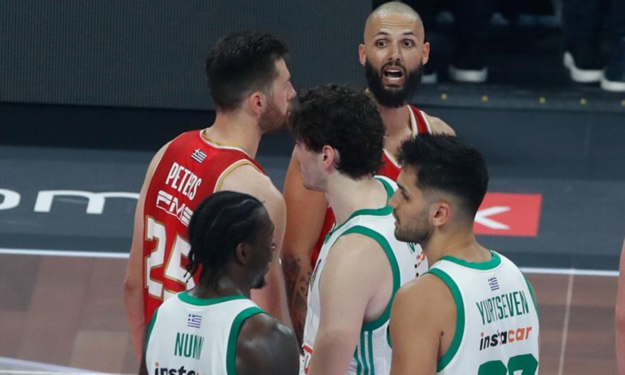 Φουρνιέ: Αποβλήθηκε με «ντισκαλιφιέ», έδειξε τα γεννητικά του όργανά στους οπαδούς του ΠΑΟ