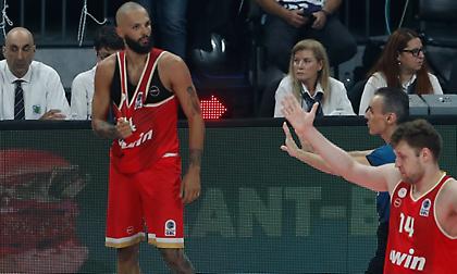 Παναθηναϊκός: «Ουδείς έχει μπει στον κόπο να καταδικάσει τις χυδαίες και προκλητικές χειρονομίες του Φουρνιέ»