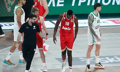 Σοκ με Φαλ στον Ολυμπιακό: Τουλάχιστον έναν χρόνο εκτός!